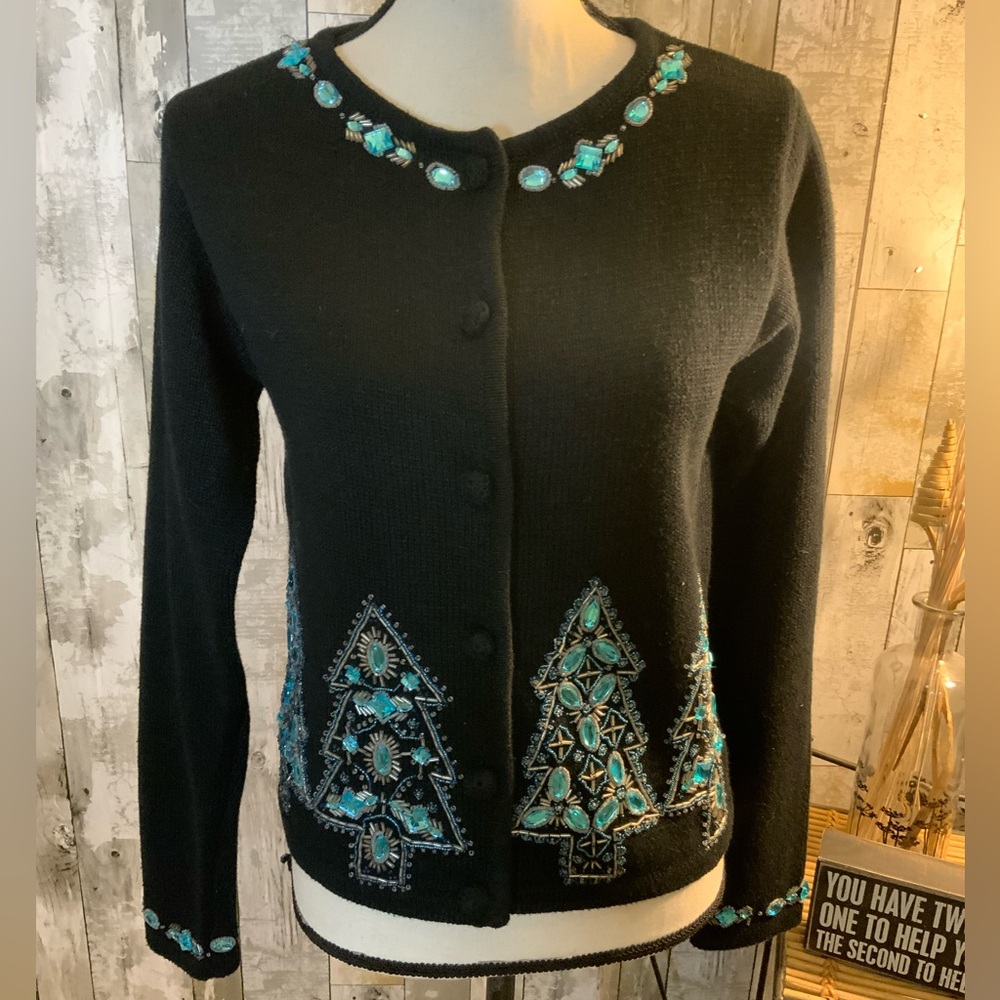 Inspired holiday sweater.Size S